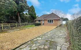 The Lockett Wonderful Large Bungalow Plympton, Plymouth Free Parking By Staystaycations